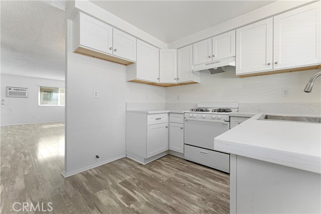 8653 Calle Del Prado, Rancho Cucamonga CA: https://media.crmls.org/medias/14bef37d-331e-4222-ba1b-9c451ea31e77.jpg