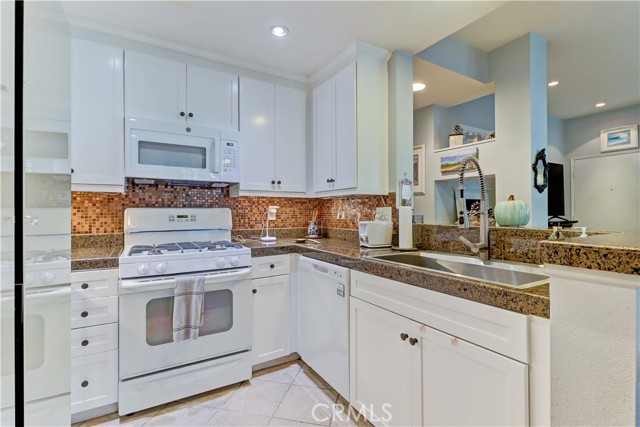 Detail Gallery Image 5 of 34 For 23412 Pacific Park Dr 30a,  Aliso Viejo,  CA 92656 - 1 Beds | 1 Baths