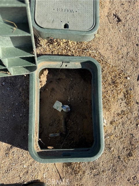 60588 Herdmans Road, Landers CA: https://media.crmls.org/medias/14bfa10d-b890-4153-9b1c-2e8b16e05ad4.jpg