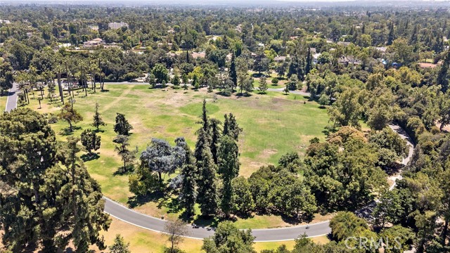 1181 Old Mill Rd, San Marino CA: https://media.crmls.org/medias/14bfd531-3c1c-40bf-9b60-39d29a908ac8.jpg