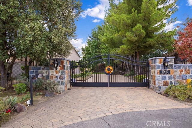 Detail Gallery Image 4 of 59 For 27630 Morning Glory Cir, Temecula,  CA 92590 - 4 Beds | 3/1 Baths