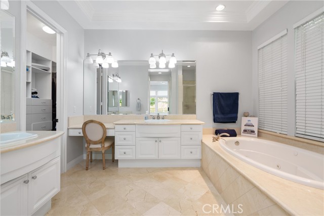 598 N Conejo School Road, Thousand Oaks CA: https://media.crmls.org/medias/14c01fae-44a9-41e4-9968-ea208580b60a.jpg