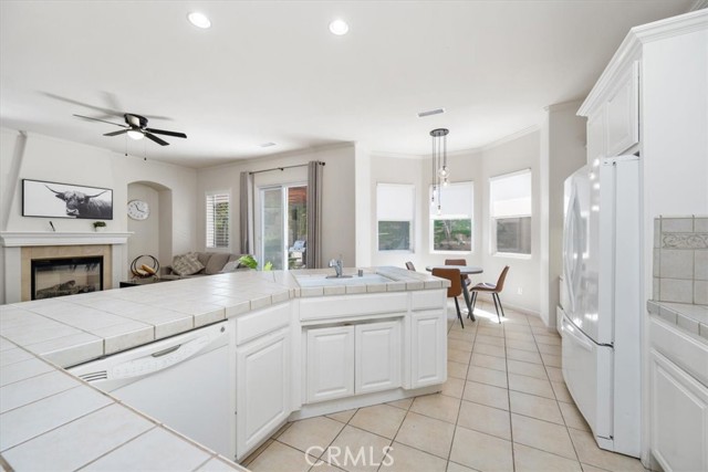 1050 Sleepy Hollow Road, Paso Robles CA: https://media.crmls.org/medias/14c07cd0-1d7f-4246-932e-4ba139f3a45d.jpg