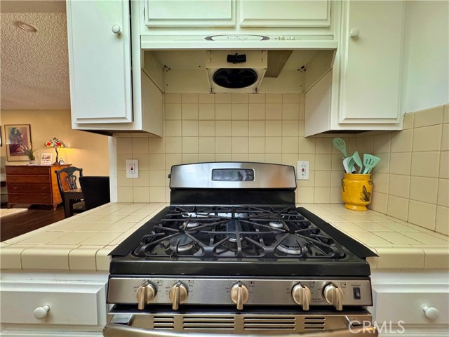 Detail Gallery Image 17 of 54 For 4177 Manhattan Beach Blvd., Lawndale,  CA 90260 - 3 Beds | 3 Baths