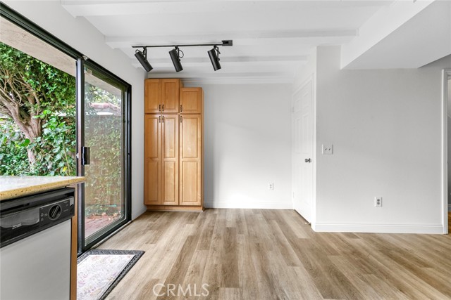 Detail Gallery Image 6 of 46 For 1102 San Juan St #B,  Tustin,  CA 92780 - 2 Beds | 2/1 Baths
