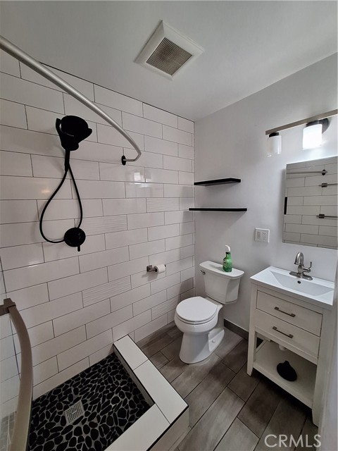 Detail Gallery Image 26 of 49 For 2305 Rockefeller Ln a,  Redondo Beach,  CA 90278 - 3 Beds | 3 Baths