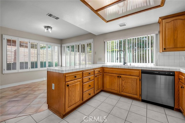 Image 15 of 37 For 224 Longfellow Street