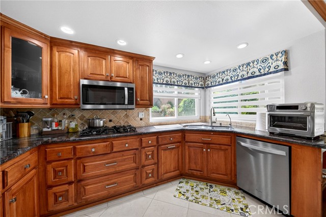 Detail Gallery Image 38 of 53 For 198 Sunflower, Brea,  CA 92821 - 3 Beds | 2/1 Baths