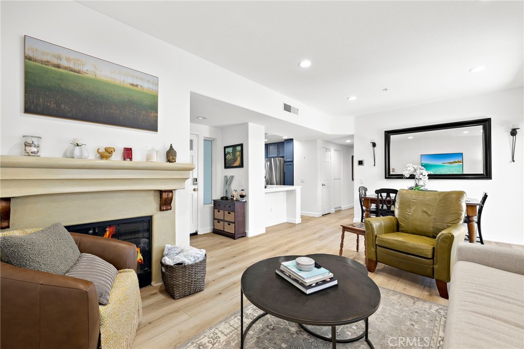 MLS #OC25235109 image #7