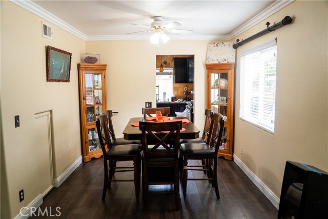 21983 Centurion, Saugus CA: https://media.crmls.org/medias/14c4a8cd-25fe-44fb-b0fd-38e2b8ad2cac.jpg