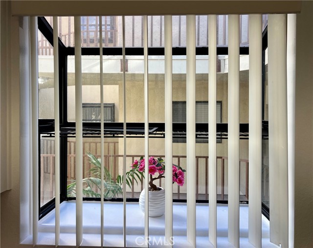 Detail Gallery Image 9 of 38 For 3516 E Ransom St #204,  Long Beach,  CA 90804 - 2 Beds | 2 Baths