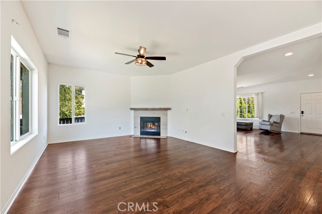 7066 Hayden Avenue, Corona CA: https://media.crmls.org/medias/14c580fe-61bb-47da-9054-7749bdbfd7e3.jpg