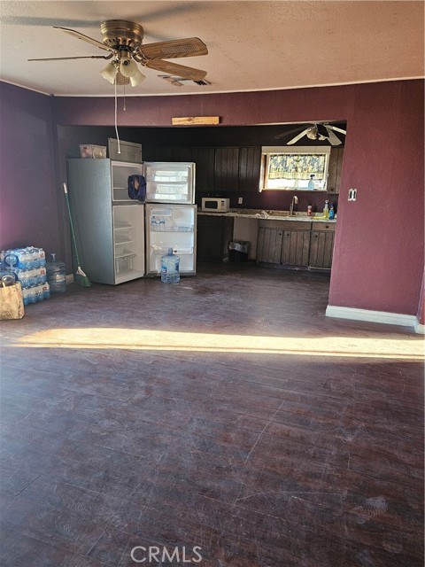 2352 S Jacks Ranch Drive, Ridgecrest CA: https://media.crmls.org/medias/14c59a4c-c141-4d9d-befa-354f4767c3e9.jpg