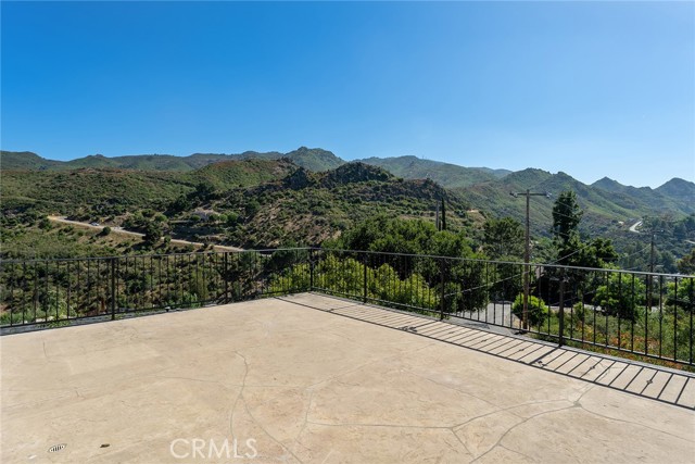 28944 Crest Drive, Agoura Hills, California 91301, 2 Bedrooms Bedrooms, ,2 BathroomsBathrooms,Single Family Residence,For Sale,Crest,SR24141540
