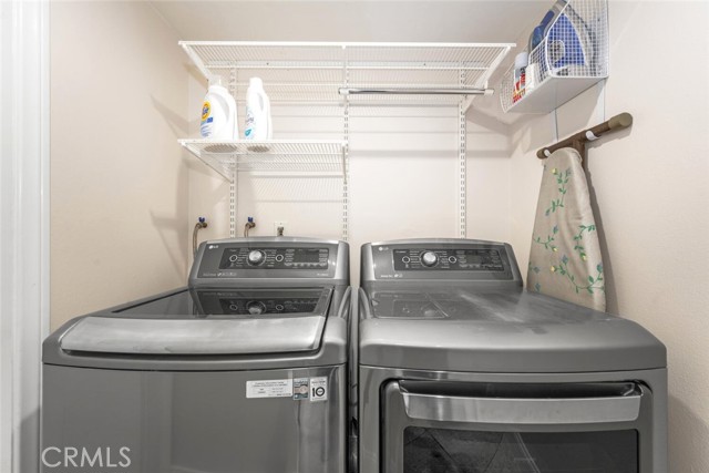 6786 Molokai Drive, Cypress CA: https://media.crmls.org/medias/14c72df9-aca5-4498-9144-ab667be26b09.jpg