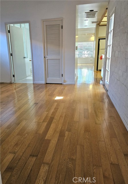 Detail Gallery Image 11 of 40 For 12217 Dorothy St, Los Angeles,  CA 90049 - 4 Beds | 2 Baths