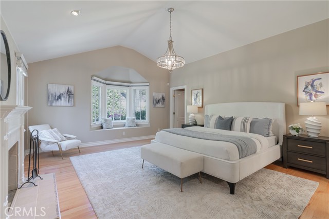 1354 Bedford Road, San Marino CA: https://media.crmls.org/medias/14c832b5-9d2e-4a3a-89e2-0ed2ad1d033d.jpg
