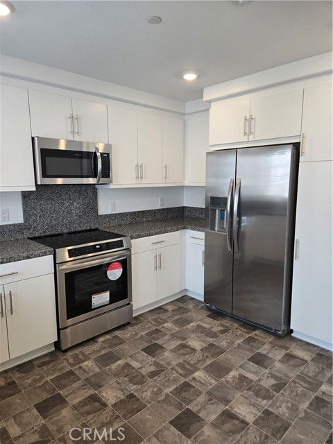 Detail Gallery Image 5 of 27 For 7281 Olive Grove, Riverside,  CA 92507 - 3 Beds | 2/1 Baths