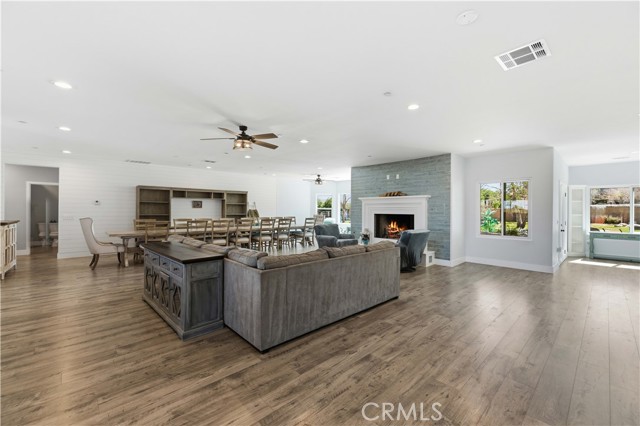 Detail Gallery Image 14 of 74 For 4241 W Avenue N3, Palmdale,  CA 93551 - 4 Beds | 4/2 Baths