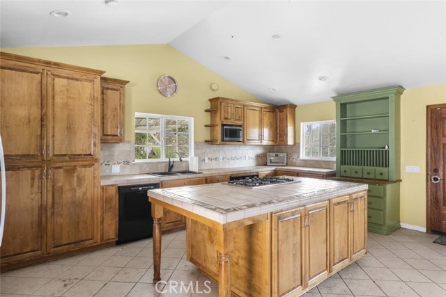 3 Bed Home for Sale in County - Los Angeles, California