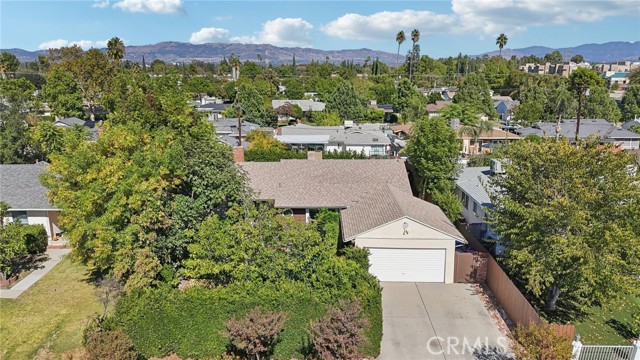 18937 Sylvan Street photo 47
