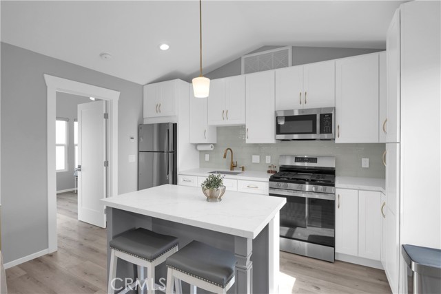 Front Image Thumbnail for CRPW25263687