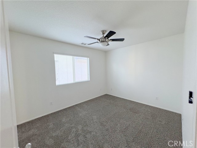 Detail Gallery Image 12 of 22 For 877 Havasu St, Corona,  CA 92880 - 4 Beds | 2/1 Baths