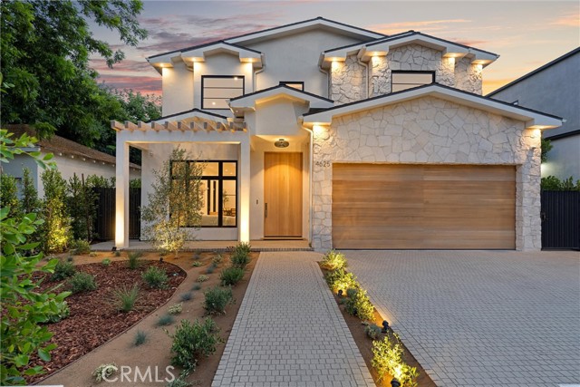 Detail Gallery Image 2 of 39 For 4625 Vesper Ave, Sherman Oaks,  CA 91403 - 5 Beds | 5/2 Baths