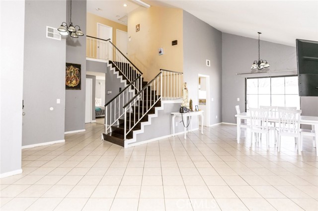 Detail Gallery Image 5 of 30 For 38633 Angele Trumpet Ct, Palmdale,  CA 93550 - 4 Beds | 3 Baths