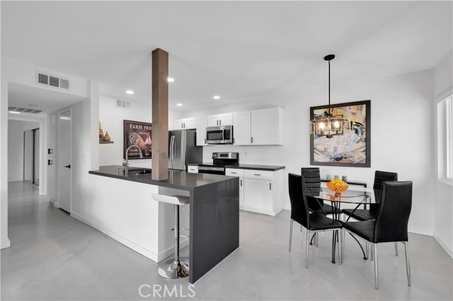 Detail Gallery Image 10 of 48 For 1111 E Ramon Rd #51,  Palm Springs,  CA 92264 - 2 Beds | 2 Baths