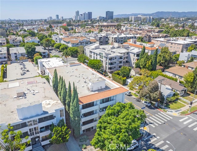 Detail Gallery Image 13 of 15 For 1601 Veteran Ave #301/302,  Los Angeles,  CA 90024 - 4 Beds | 4 Baths