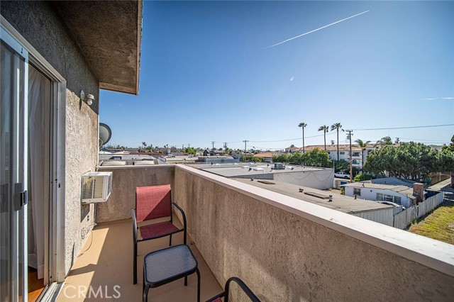 Detail Gallery Image 13 of 30 For 1355 Loma Ave #318,  Long Beach,  CA 90804 - 2 Beds | 2/1 Baths
