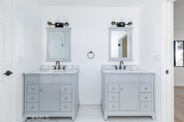 Detail Gallery Image 35 of 44 For 11444 Odessa Ave, Granada Hills,  CA 91344 - 4 Beds | 2 Baths