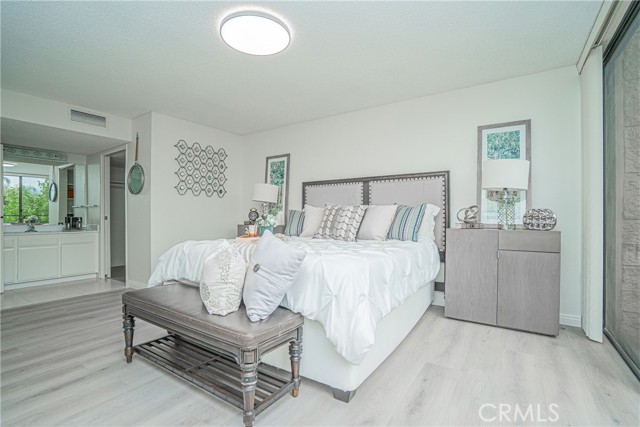 24055 Paseo Del Lago, Laguna Woods CA: https://media.crmls.org/medias/14cf823b-80ac-404a-9381-98a419ac90e7.jpg