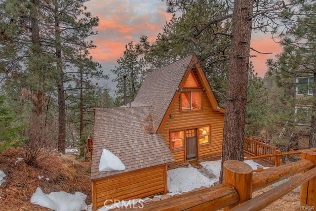 Detail Gallery Image 3 of 43 For 43478 Sheephorn Rd, Big Bear Lake,  CA 92315 - 3 Beds | 2 Baths