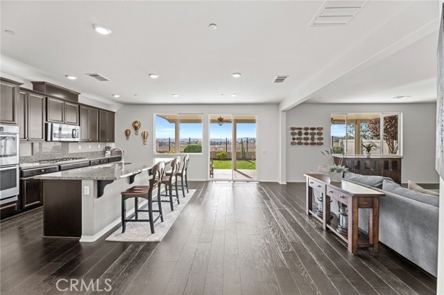 37629 Fiesta Flower Street, Murrieta CA: https://media.crmls.org/medias/14d00c01-bad7-4cbe-b647-74269359d6cf.jpg