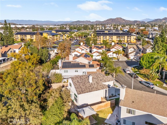 Detail Gallery Image 34 of 42 For 910 Pathfinder Way, Corona,  CA 92878 - 3 Beds | 2/1 Baths