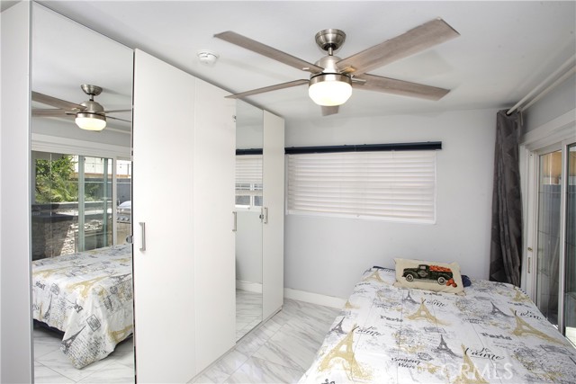 6051 Summerdale Drive, Huntington Beach CA: https://media.crmls.org/medias/14d01e2e-155a-47d3-bdf5-7ee6972524f6.jpg
