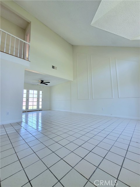 Detail Gallery Image 2 of 15 For 12054 Suzanne Dr, Fontana,  CA 92337 - 3 Beds | 2/1 Baths