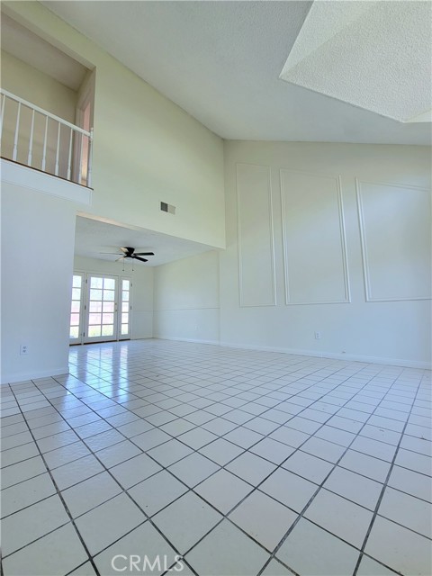 Detail Gallery Image 2 of 15 For 12054 Suzanne Dr, Fontana,  CA 92337 - 3 Beds | 2/1 Baths