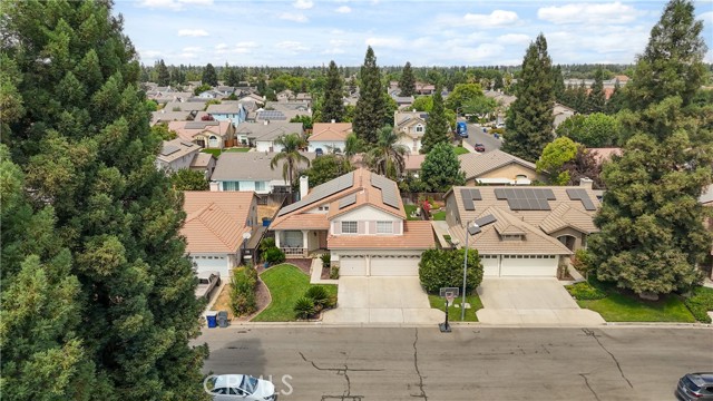 Detail Gallery Image 32 of 37 For 2290 Warwick Ave, Fresno,  CA 93720 - 4 Beds | 3 Baths