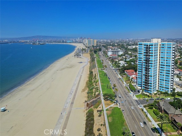 2999 E Ocean Boulevard, Long Beach CA: https://media.crmls.org/medias/14d1cb66-31f1-4858-bd99-3dc1f83c7732.jpg