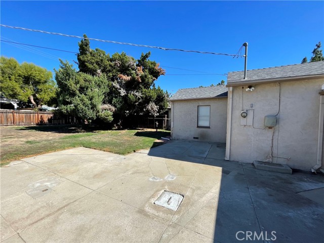 17345 Chatsworth Street photo 8