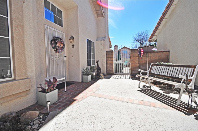 5976 Spanish Trail, Banning CA: https://media.crmls.org/medias/14d28efb-51fd-494c-bc2d-c1a12a53c9a5.jpg