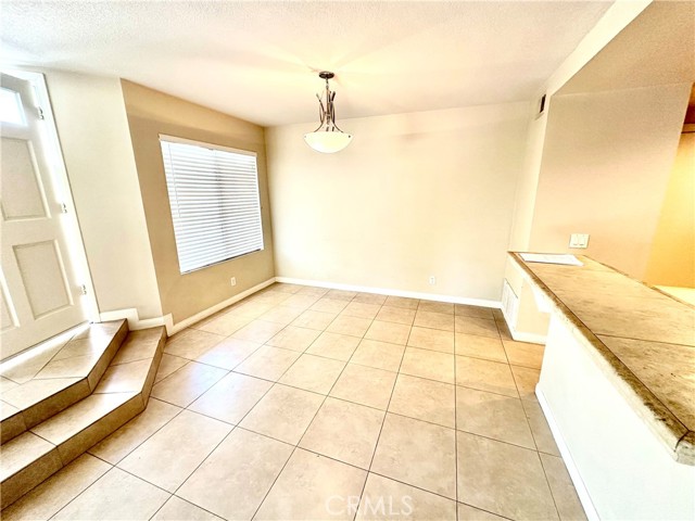 Detail Gallery Image 14 of 21 For 339 Deerfield Ave #20,  Irvine,  CA 92606 - 3 Beds | 2/1 Baths