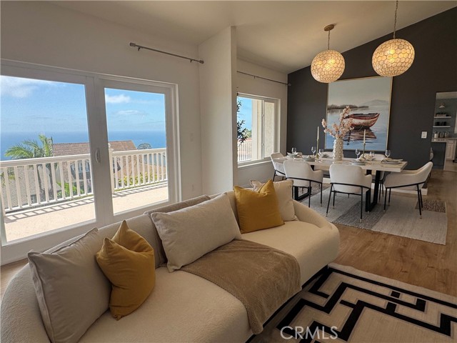 Gorgeous ocean view at living & dining room