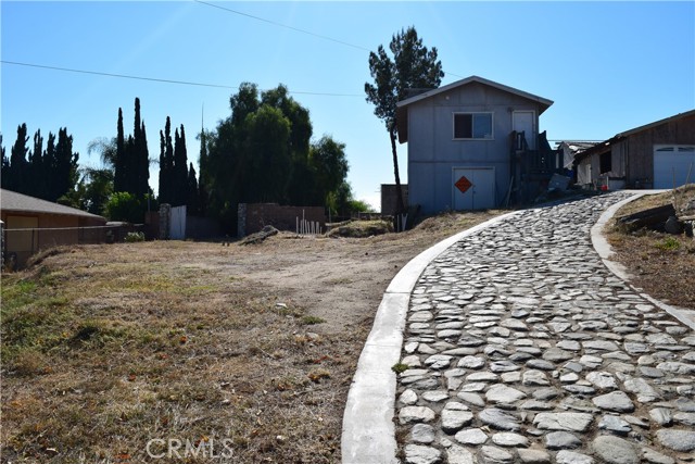 Pebble Stone - Driveway