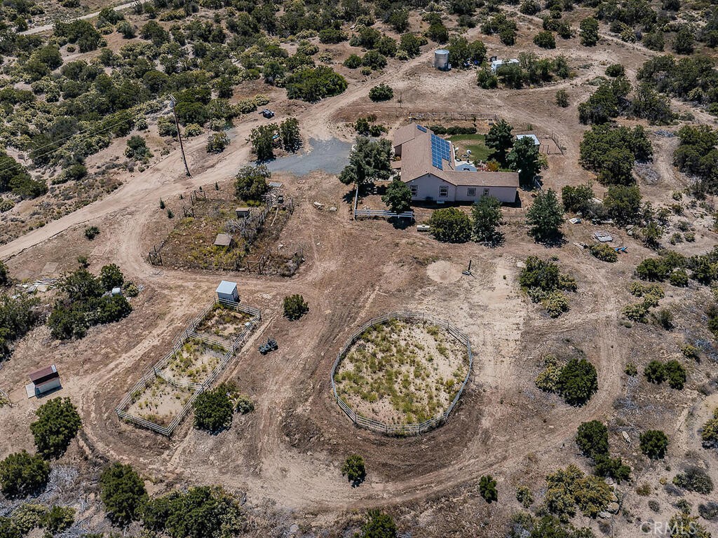 https://media.crmls.org/medias/14d5ee86-c449-4367-8191-1894c004a794.jpg?preset=X-Large