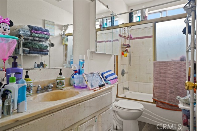 Detail Gallery Image 8 of 40 For 4960 4962 Gambier St, Los Angeles,  CA 90032 - – Beds | – Baths