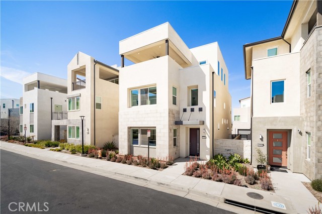 Detail Gallery Image 2 of 69 For 27516 Golden Currant Pl, Valencia,  CA 91381 - 4 Beds | 4/1 Baths